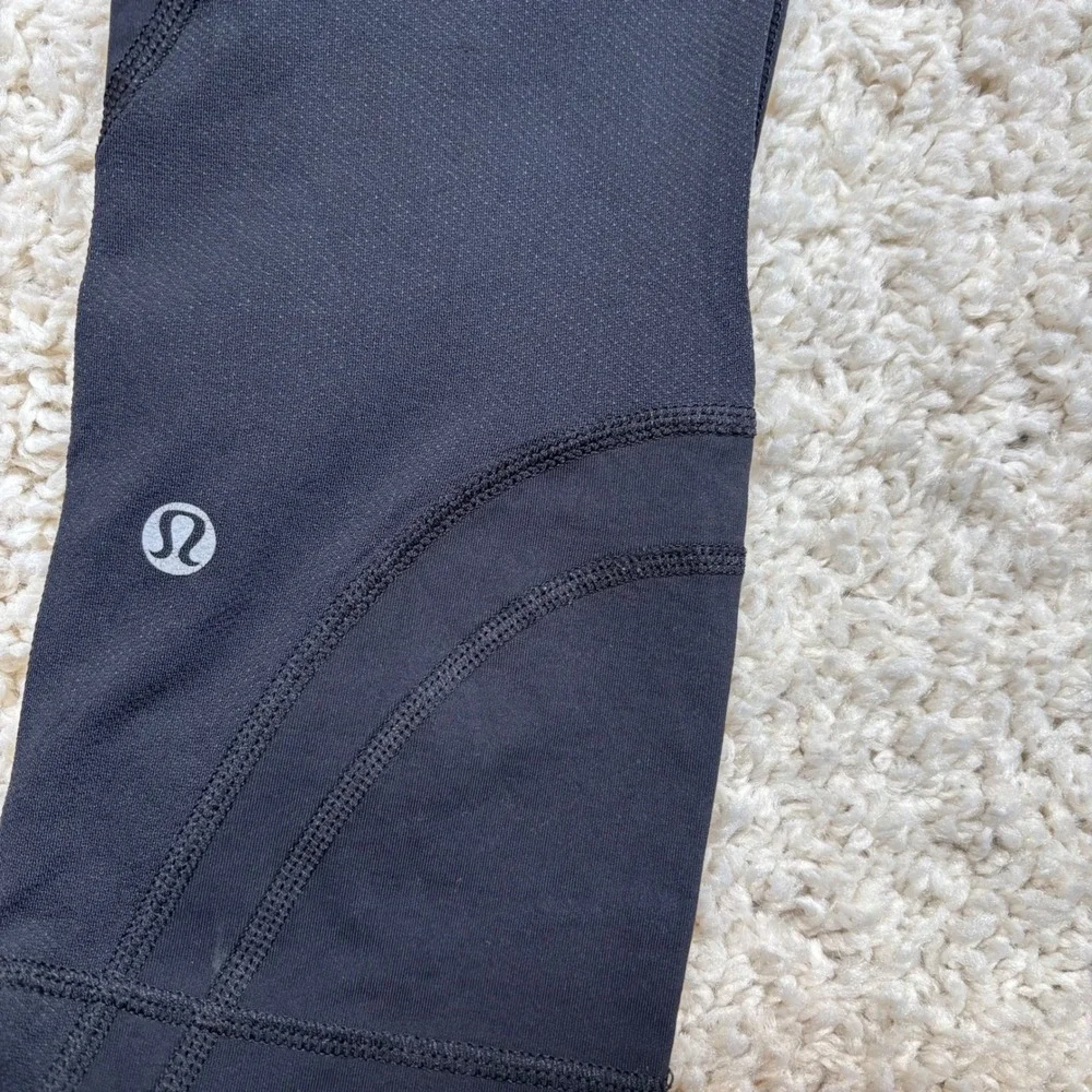 Lululemon Black Run‎ Crops Capri Leggings Women's Size Medium